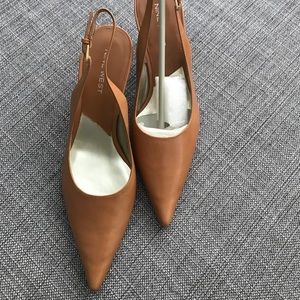 NWT! Nine West pointy toe pumps.